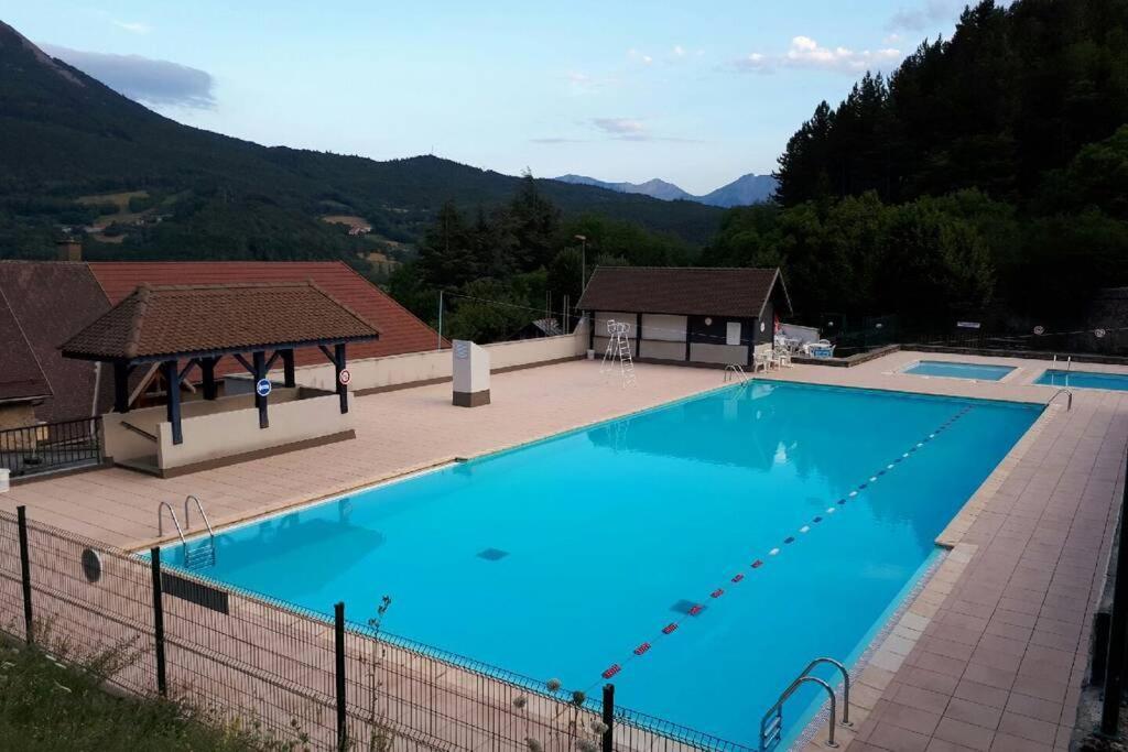 Gite "Entre Champsaur Et Valgodemard" Saint-Jacques-en-Valgodemard Buitenkant foto